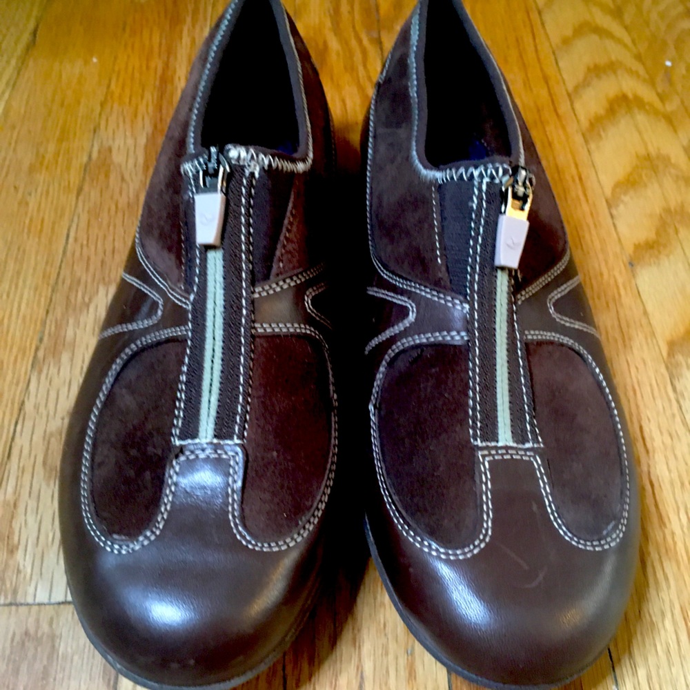 Natural Sport Dr. Scholls Zip Shoe - Size 10M